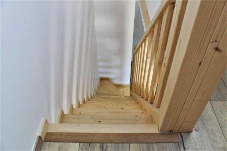 Rent in ski resort Studio mezzanine 6 people (125A2) - Résidence les Clarines A2 - Risoul - Stairs