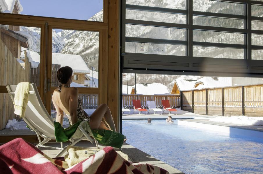 Аренда на лыжном курорте Résidence les Chalets de Belledonne - Saint Colomban des Villards - зимой под открытым небом