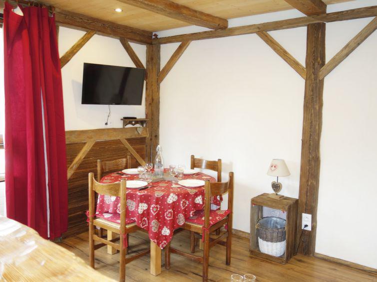 Rent in ski resort 1 room apartment 4 people (2) - Castel des Roches - Saint Gervais - Living room