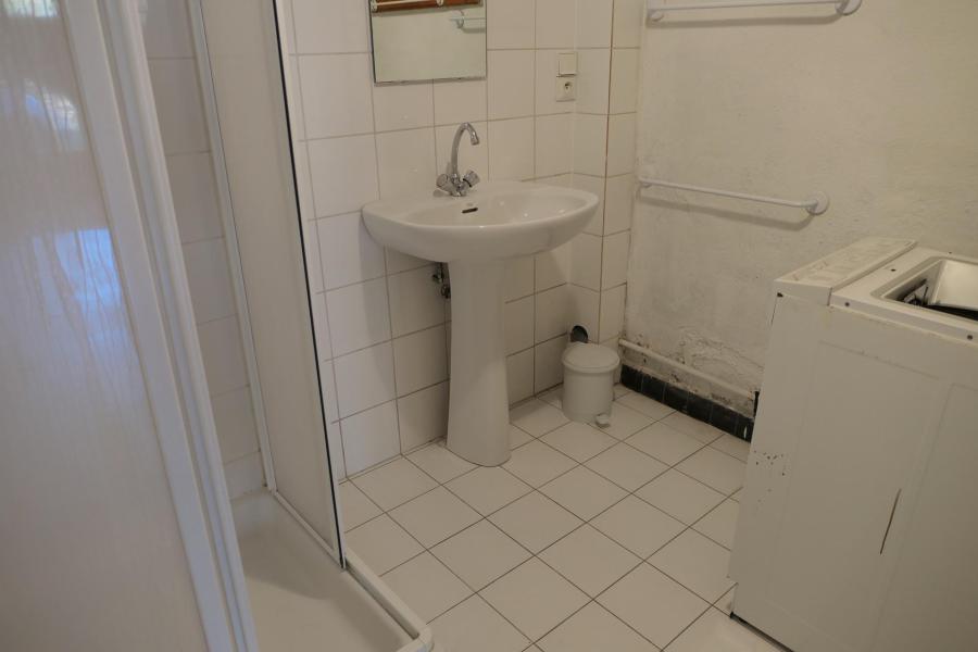 Rent in ski resort 5 room apartment 7 people (SG883) - Chalet Le Bionnassay - Saint Gervais - Shower room