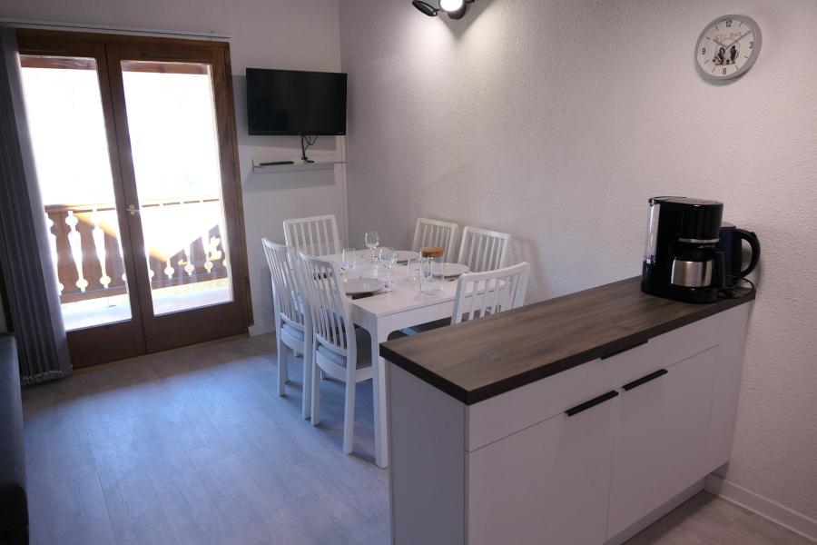 Rent in ski resort 2 room apartment sleeping corner 4 people (SG900) - HAMEAU DE COTERAT - Saint Gervais - Living room