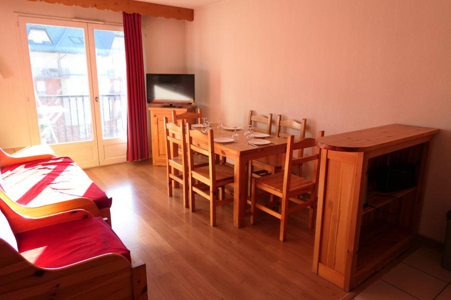 Rent in ski resort 2 room apartment sleeping corner 6 people (409) - Résidence le Grand Panorama - Saint Gervais - Living room