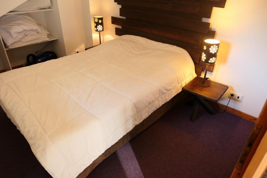Rent in ski resort 3 room apartment cabin 8 people (A12) - Résidence les Fermes de Saint Gervais - Saint Gervais - Bedroom