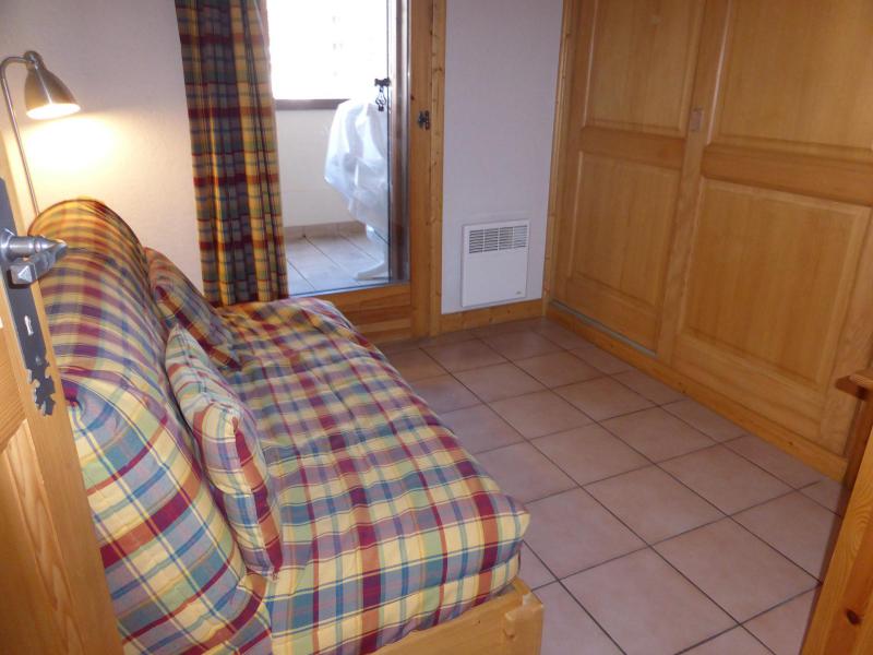 Rent in ski resort 3 room apartment sleeping corner 6 people (B03) - Résidence les Jardins Alpins - Saint Gervais - Bedroom