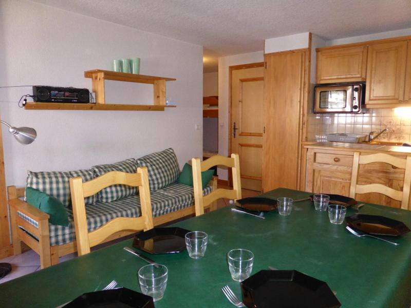Wynajem na narty Apartament 3 pokojowy z alkową 6 osób (B03) - Résidence les Jardins Alpins - Saint Gervais - Pokój gościnny
