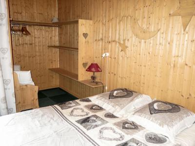 Rent in ski resort 3 room chalet 4 people (2) - Le Clos Alpin - Saint Gervais - Bedroom