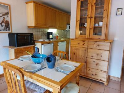 Rent in ski resort 2 room apartment 4 people (2) - Les Jardins Alpins - Saint Gervais - Apartment