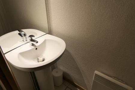 Rent in ski resort 2 room apartment cabin 6 people (006) - Résidence le Grand Panorama - Saint Gervais - Wash-hand basin