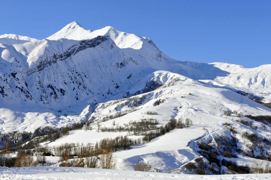 Vacances en montagne Chalets les Marmottes - Saint Jean d'Arves - Extérieur hiver