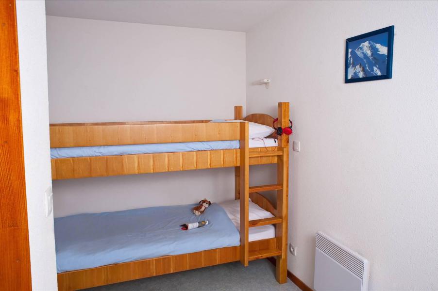 Rent in ski resort 3 room duplex apartment cabin 8 people - Le Hameau des Fontaines du Roi - Saint Jean d'Arves - Bunk beds