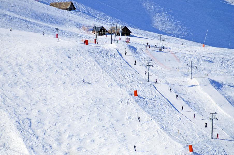 Location au ski Les Chalets des Ecourts - Saint Jean d'Arves - Extérieur hiver