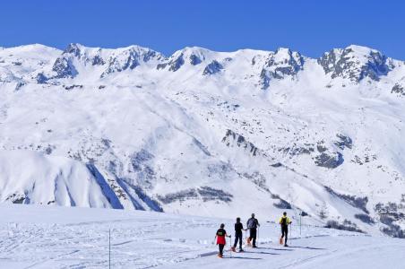 Vacances en montagne Les Chalets des Ecourts - Saint Jean d'Arves - Extérieur hiver