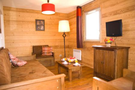 Rent in ski resort Résidence Lagrange les Chalets de l'Adet - Saint Lary Soulan - Living area