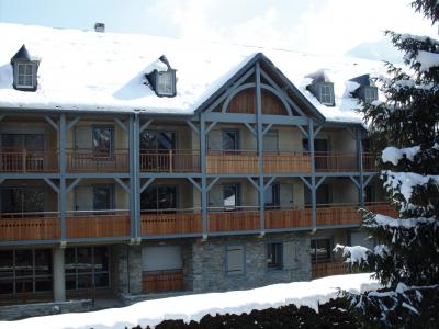 Rent in ski resort Résidence le Clos Saint Hilaire - Saint Lary Soulan - Winter outside