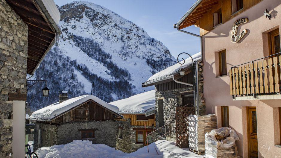 Rent in ski resort Chalet Acacia - Saint Martin de Belleville - Winter outside