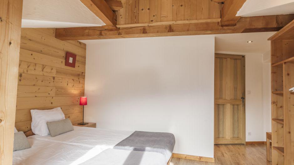 Rent in ski resort 8 room chalet 14 people - Chalet Balcons Acacia - Saint Martin de Belleville - Bedroom