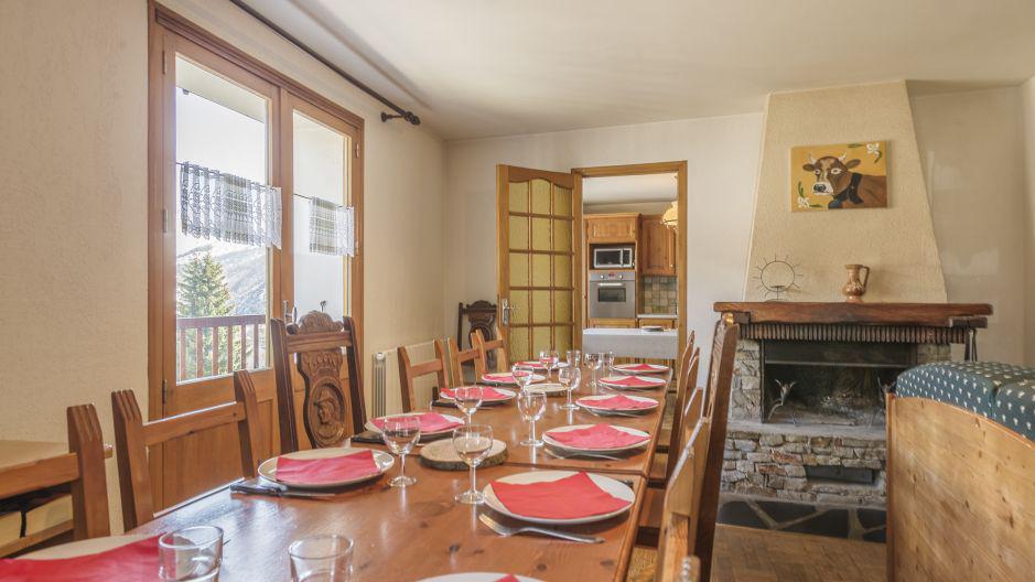 Rent in ski resort 8 room triplex chalet 14 people - Chalet Balcons Acacia - Saint Martin de Belleville - Dining area