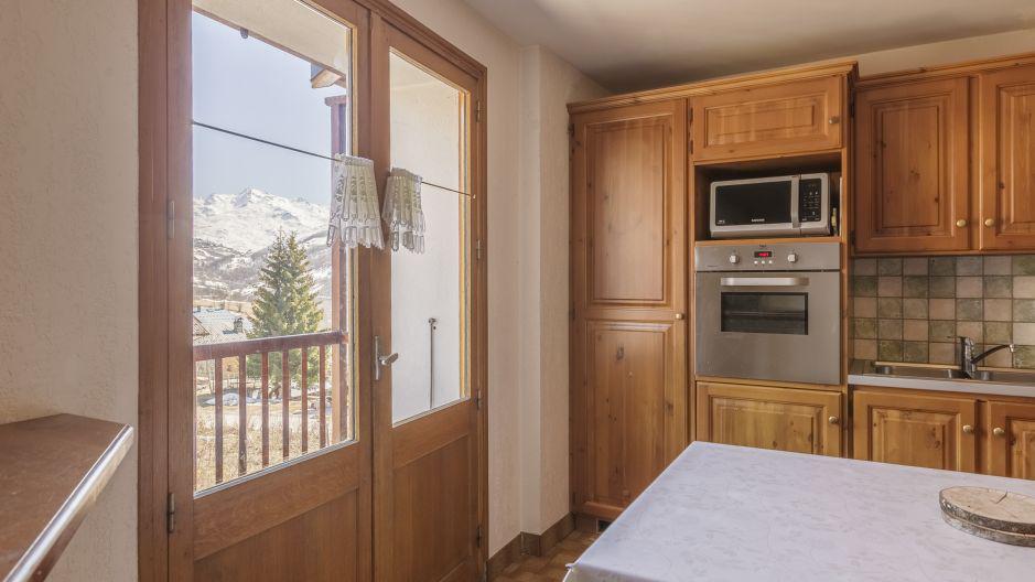 Rent in ski resort 8 room triplex chalet 14 people - Chalet Balcons Acacia - Saint Martin de Belleville - Kitchen