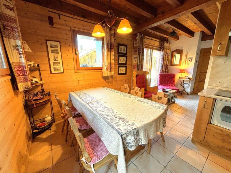 Rent in ski resort 4 room duplex chalet 6 people - Chalet de Julie - Saint Martin de Belleville - Living room