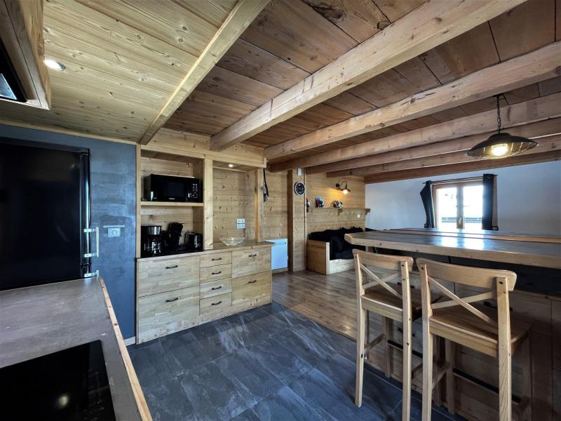 Rent in ski resort 4 room triplex chalet 6 people - Chalet la Tarine - Saint Martin de Belleville - Kitchen