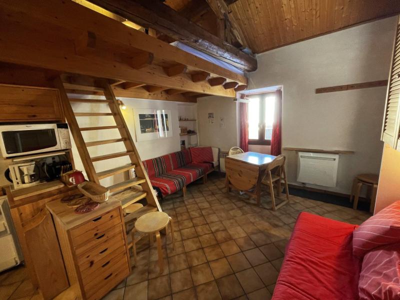 Rent in ski resort Studio 2 people - Chalet le Dahu - Saint Martin de Belleville - Living room