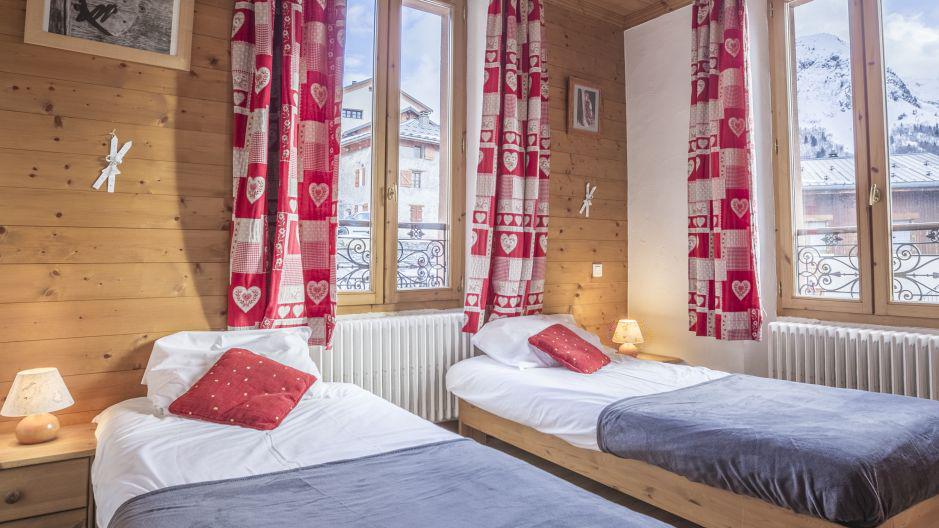 Rent in ski resort 9 room chalet 15 people - Chalet Oursons - Saint Martin de Belleville - Apartment