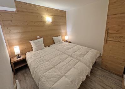 Rent in ski resort Chalet Saint Marc II - Saint Martin de Belleville - Bedroom