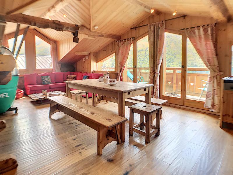 Rent in ski resort 5 room chalet 8 people (Aiglon) - Chalets les Granges - Saint Martin de Belleville - Living room