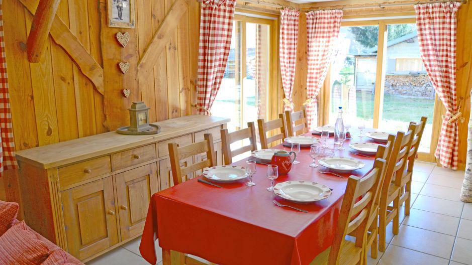 Rent in ski resort Chalets Violettes - Saint Martin de Belleville - Dining area