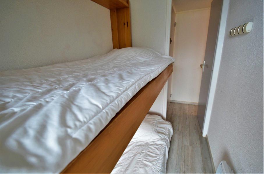 Rent in ski resort 2 room apartment 4 people (B1) - La Résidence Dahlia - Saint Martin de Belleville - Bedroom