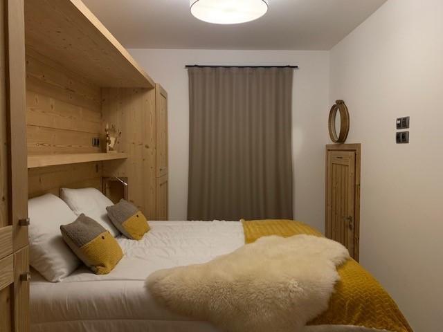 Rent in ski resort 4 room triplex chalet 6 people (Aigle) - Le Hameau de Caseblanche - Saint Martin de Belleville - Bedroom