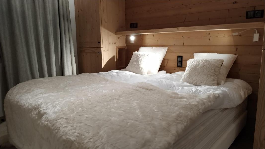 Rent in ski resort 4 room triplex chalet 6 people (Selini) - Le Hameau de Caseblanche - Saint Martin de Belleville - Bedroom