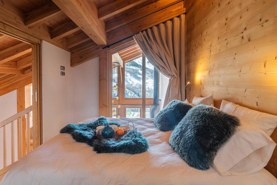 Rent in ski resort 5 room triplex chalet 8 people (Winterfold) - Le Hameau de Caseblanche - Saint Martin de Belleville - Bedroom