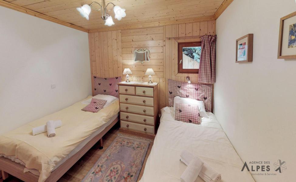 Rent in ski resort 6 room triplex chalet 10 people - Les Balcons de St Martin - Saint Martin de Belleville - Bedroom