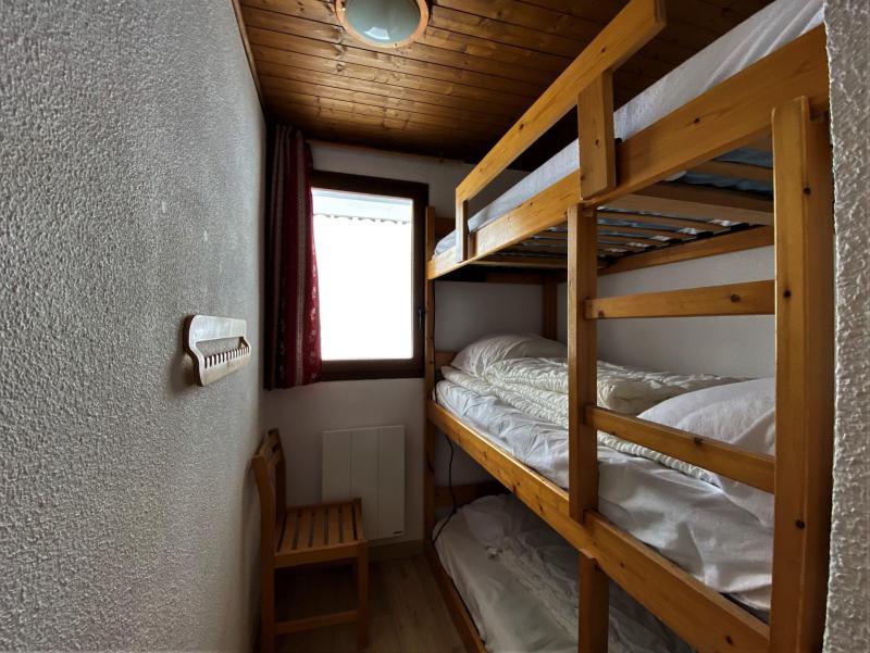 Rent in ski resort 3 room apartment 5 people (A2) - Résidence Gentianes - Saint Martin de Belleville - Bedroom