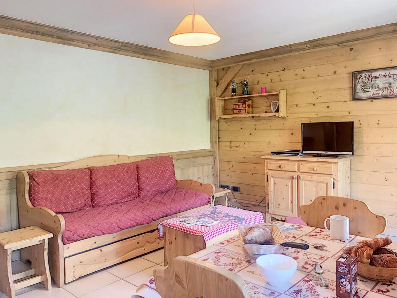 Rent in ski resort 2 room apartment 4 people (A1) - Résidence le Cochet - Saint Martin de Belleville - Living room