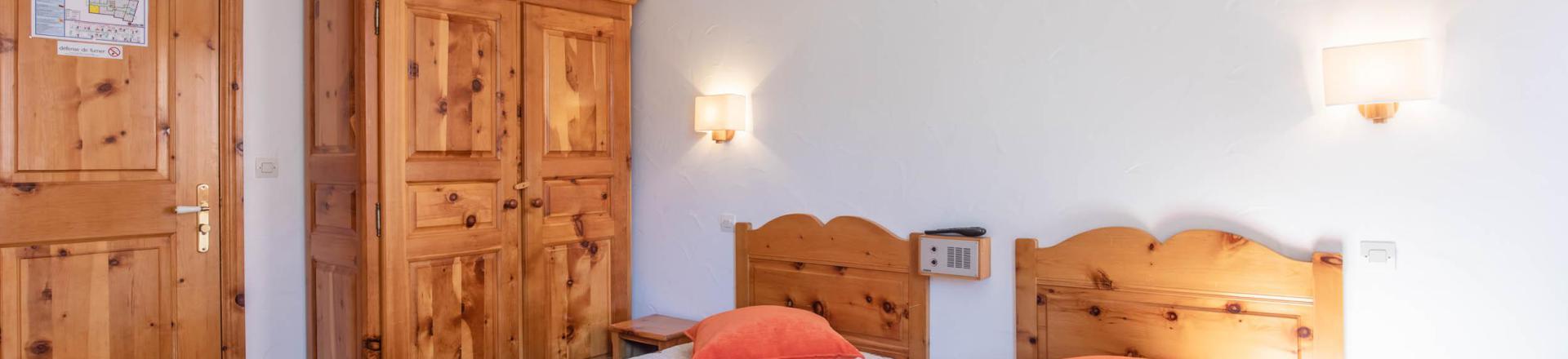 Rent in ski resort Chalet Edelweiss - Saint Martin de Belleville - Bedroom