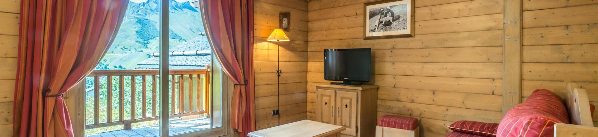 Wynajem na narty Apartament 4 pokojowy 8 osób (C02) - Les Chalets du Gypse - Saint Martin de Belleville - Pokój gościnny