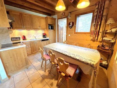 Rent in ski resort 4 room duplex chalet 6 people - Chalet de Julie - Saint Martin de Belleville - Living room