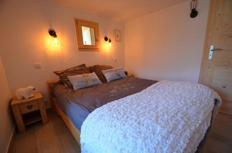 Rent in ski resort 4 room apartment 6 people (1) - Chalet de la Croix de Fer - Saint Martin de Belleville - Bedroom