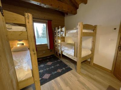 Rent in ski resort 5 room duplex chalet 10 people (2) - Chalet des Encombres - Saint Martin de Belleville - Bedroom