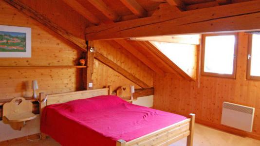 Rent in ski resort 6 room duplex apartment 10 people - Chalet Gremelle - Saint Martin de Belleville - Bedroom under mansard