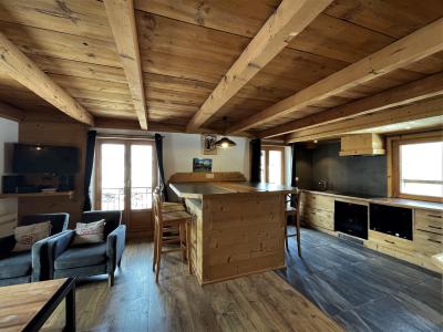 Rent in ski resort 4 room triplex chalet 6 people - Chalet la Tarine - Saint Martin de Belleville - Living room