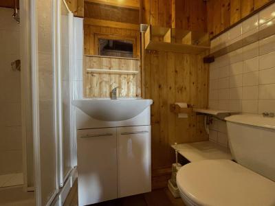 Rent in ski resort Studio 2 people - Chalet le Dahu - Saint Martin de Belleville - Shower room