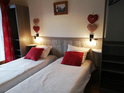 Rent in ski resort 5 room duplex apartment 8 people (Crocus) - Chalet le Renouveau - Saint Martin de Belleville - Bedroom