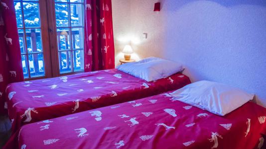 Rent in ski resort 6 room apartment 10 people (Myosotis) - Chalet le Renouveau - Saint Martin de Belleville - Bedroom