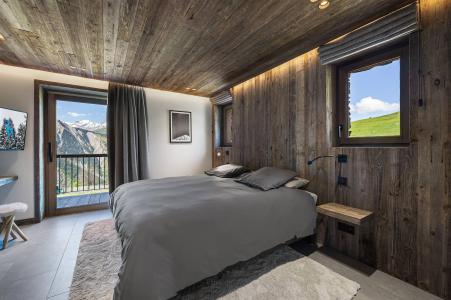 Rent in ski resort 8 room triplex chalet 14 people - Chalet One - Saint Martin de Belleville - Bedroom