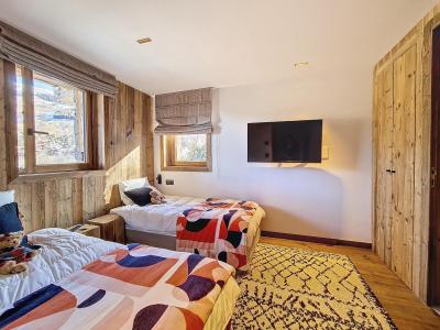 Rent in ski resort 8 room chalet 12 people (MN-Panthere) - Le Chatelard - Saint Martin de Belleville - Bedroom