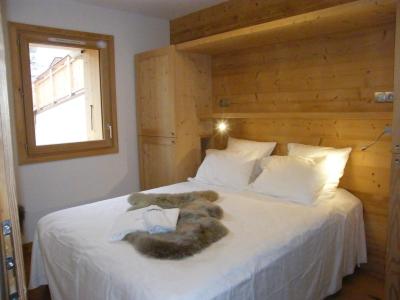 Rent in ski resort 5 room triplex chalet 8 people (Landenoire) - Le Hameau de Caseblanche - Saint Martin de Belleville - Bedroom