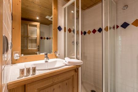 Rent in ski resort 4 room apartment 8 people (C02) - Les Chalets du Gypse - Saint Martin de Belleville - Shower room